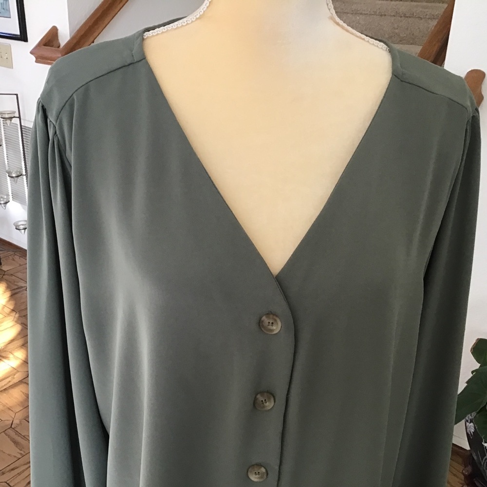 Long Sleeve V-Neck Blouse (NEW) - Picture 4 of 7